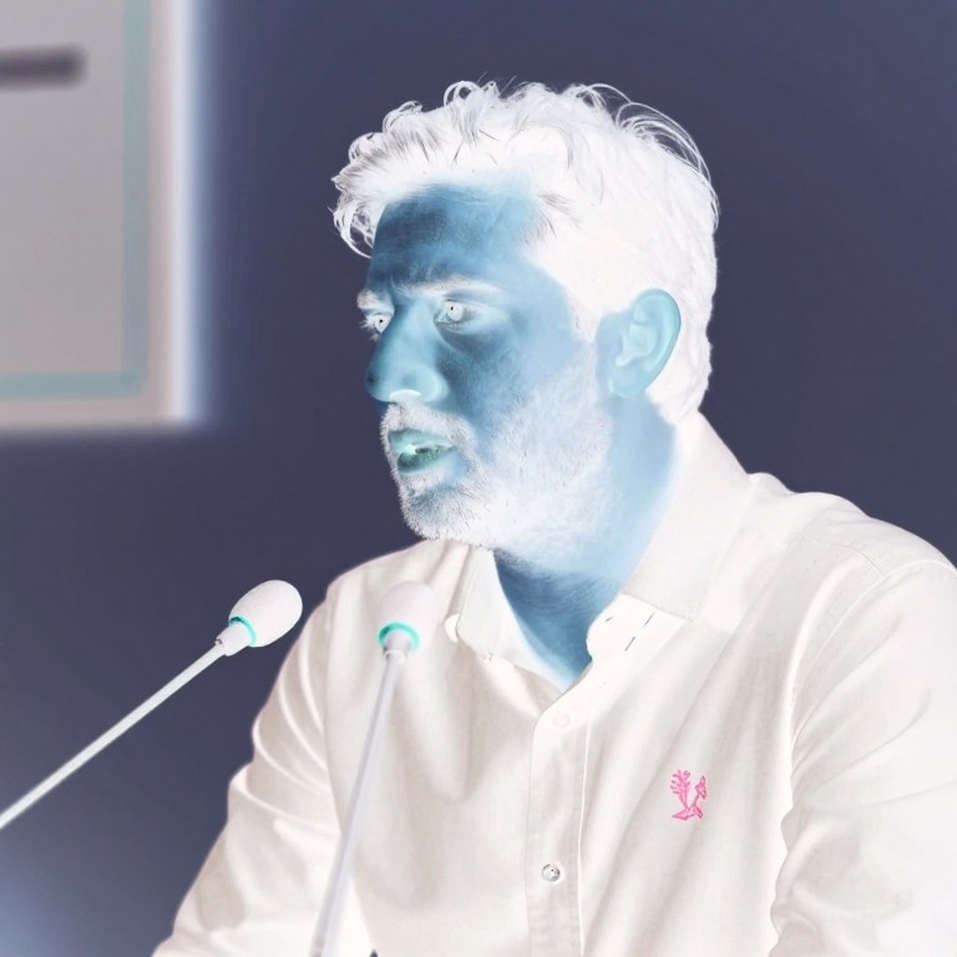 এনওসি-ই আসল চুক্তি: আইপিএল নিলামের রেকর্ড দামের ছায়ায় যে ঘড়িটা কেউ দেখে না